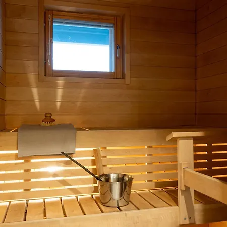 Stylish Two-storey Home, Parking And Sauna Hämeenlinna