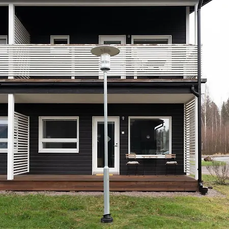 Stylish Two-storey Home, Parking And Sauna דירה