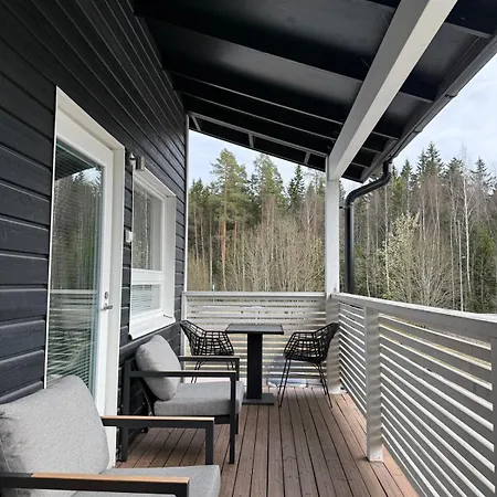 Stylish Two-storey Home, Parking And Sauna Appartamento *