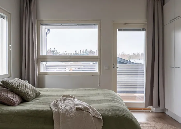 Stylish Two-storey Home, Parking And Sauna *