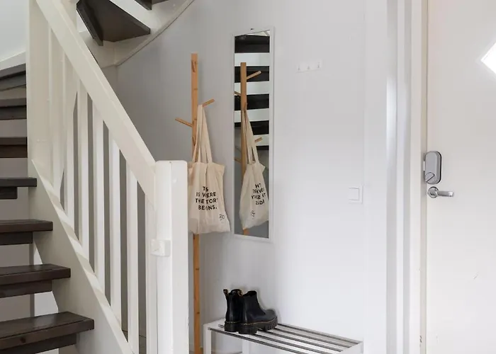 Stylish Two-storey Home, Parking And Sauna המיינלינה