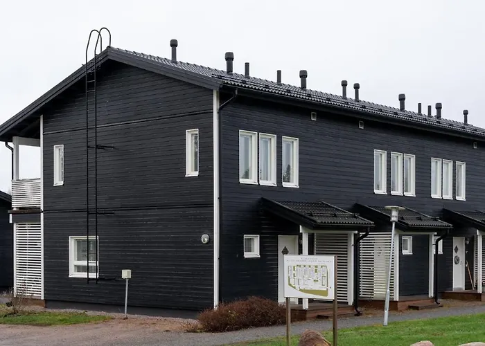 Stylish Two-storey Home, Parking And Sauna דירה המיינלינה